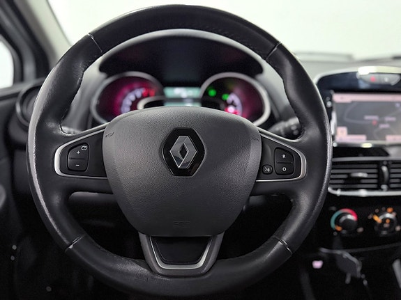 Renault Clio 15 of 26