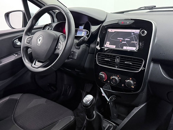 Renault Clio 26 of 26