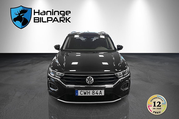 Volkswagen T-Roc 3 of 24