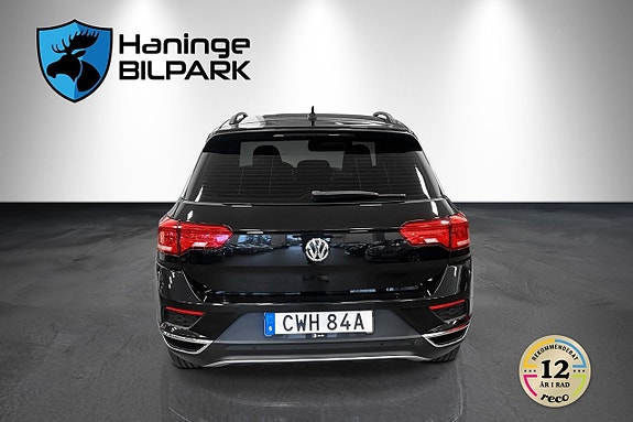 Volkswagen T-Roc 8 of 24