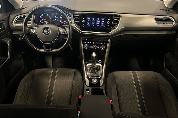 Volkswagen T-Roc 22 of 24