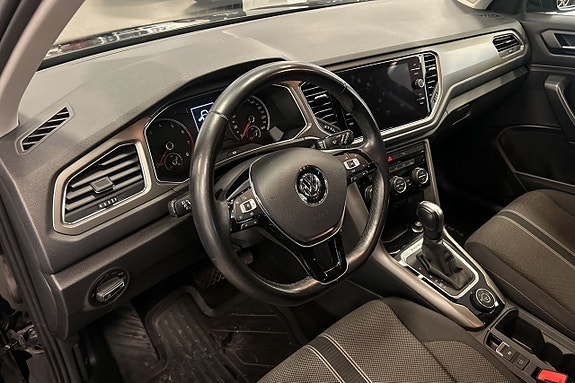 Volkswagen T-Roc 14 of 24