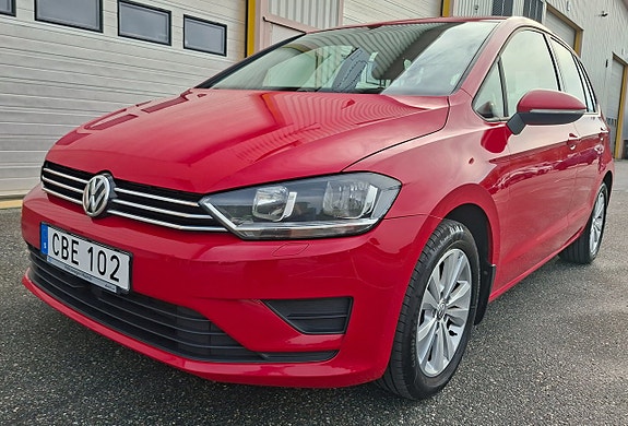 Volkswagen Golf Sportsvan 10 of 15