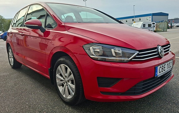 Volkswagen Golf Sportsvan 11 of 15