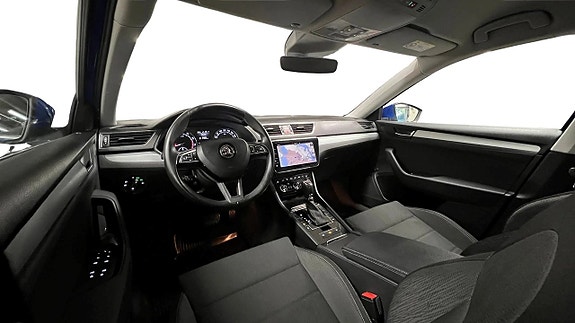 Skoda Superb 10 of 26