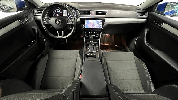 Skoda Superb 7 of 26