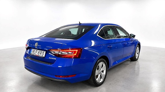 Skoda Superb 5 of 26