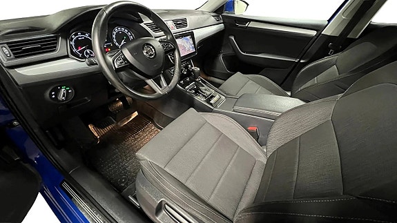 Skoda Superb 11 of 26