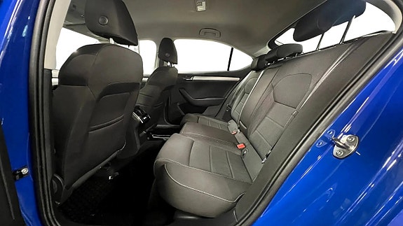Skoda Superb 13 of 26