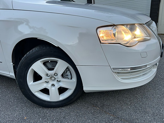 Volkswagen Passat 7 of 17