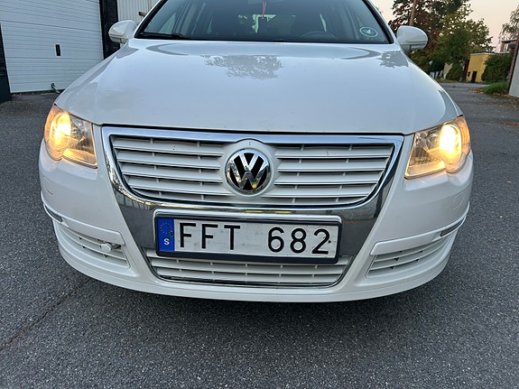 Volkswagen Passat 5 of 17