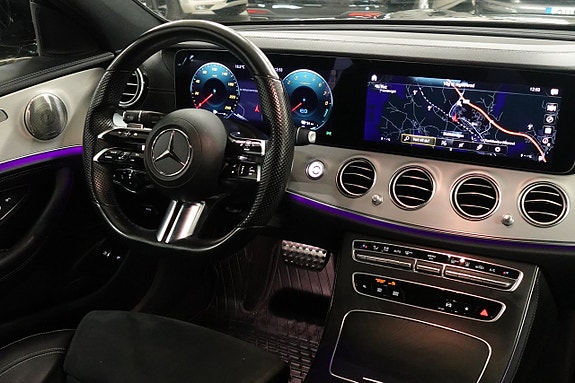 Mercedes-Benz E300 9 of 22