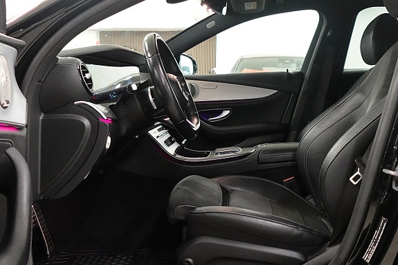 Mercedes-Benz E300 5 of 22