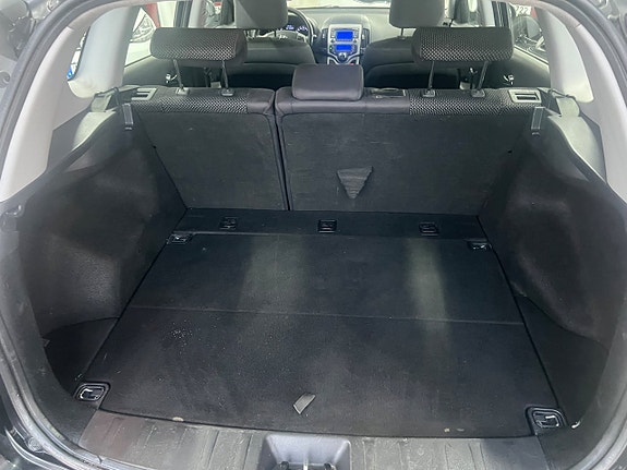 Hyundai i30 13 of 14