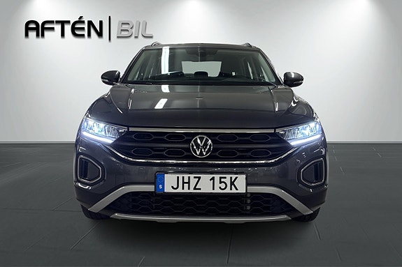 Volkswagen T-Roc 3 of 21