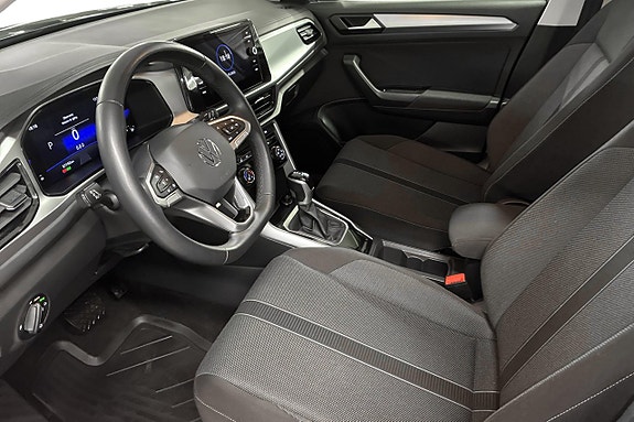 Volkswagen T-Roc 13 of 21