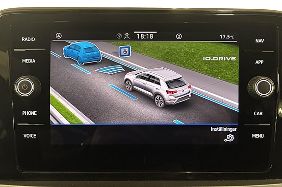 Volkswagen T-Roc 21 of 21