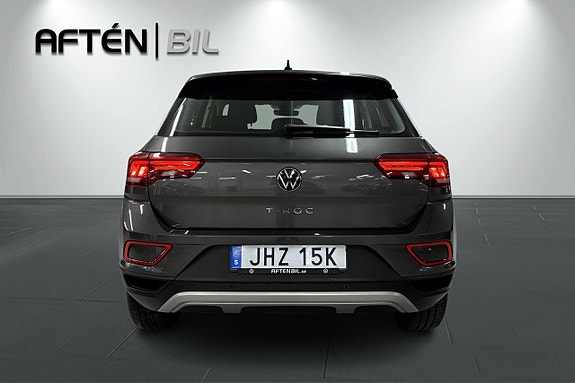 Volkswagen T-Roc 8 of 21