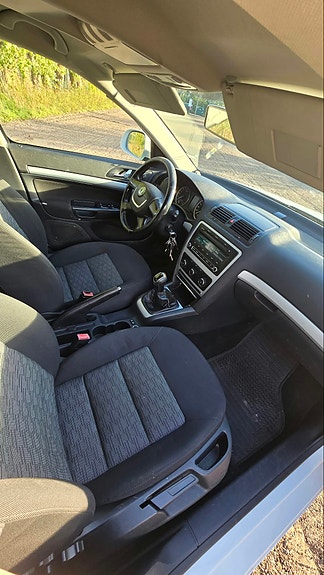 Skoda Octavia 8 of 14