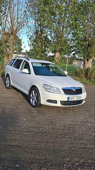 Skoda Octavia 3 of 14