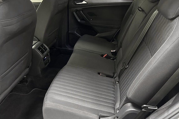 Volkswagen Tiguan Allspace 16 of 24