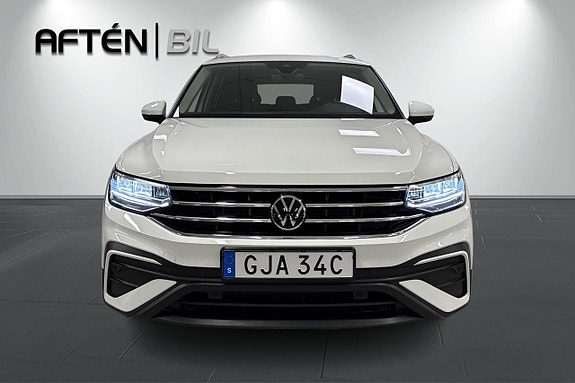 Volkswagen Tiguan Allspace 3 of 24