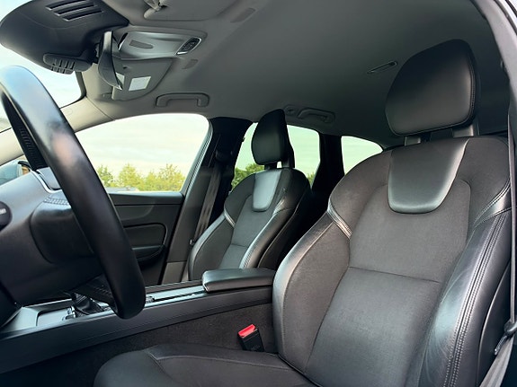Volvo XC60 5 of 9