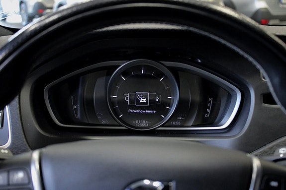 Volvo V40 12 of 18