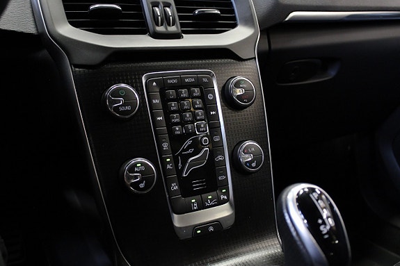 Volvo V40 16 of 18