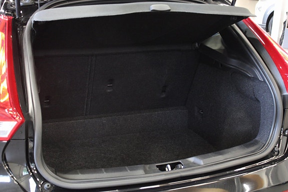 Volvo V40 18 of 18