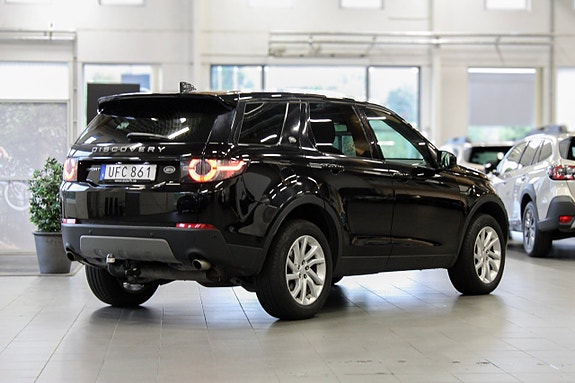 Land Rover Discovery Sport 3 of 18