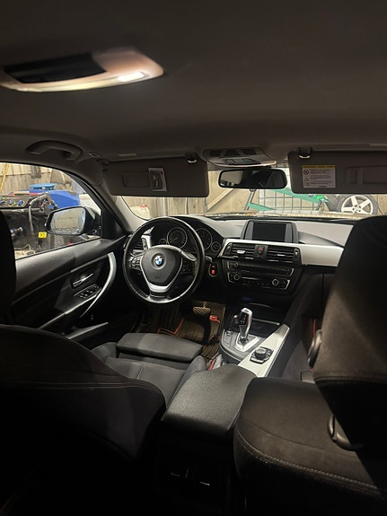 BMW 320d 10 of 17