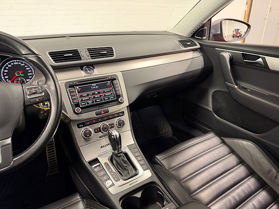 Volkswagen Passat Alltrack 11 of 20