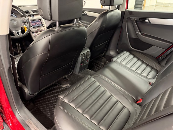 Volkswagen Passat Alltrack 7 of 20