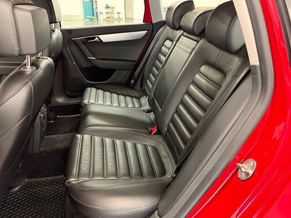 Volkswagen Passat Alltrack 8 of 20