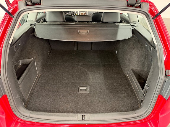 Volkswagen Passat Alltrack 16 of 20