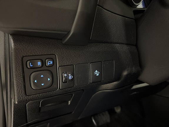 Toyota Auris 13 of 16