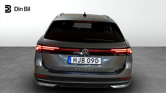 Volkswagen Passat 5 of 13