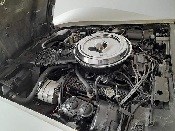 Chevrolet Corvette 9 of 9