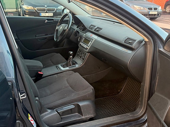 Volkswagen Passat 5 of 6