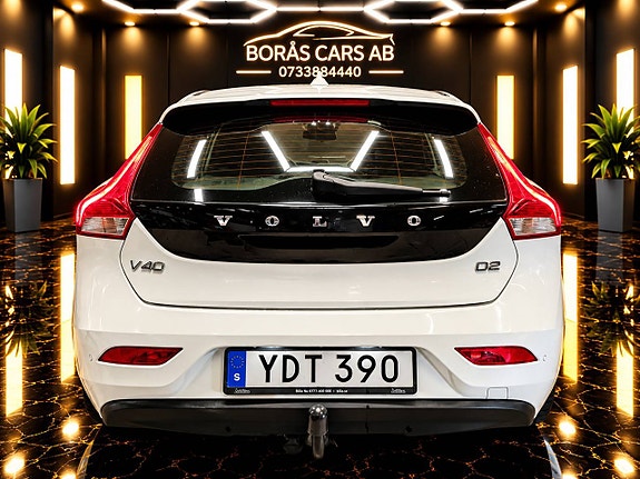 Volvo V40 4 of 18