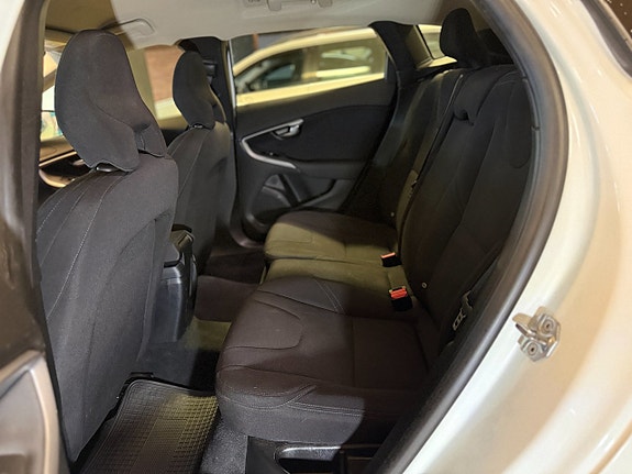 Volvo V40 18 of 18
