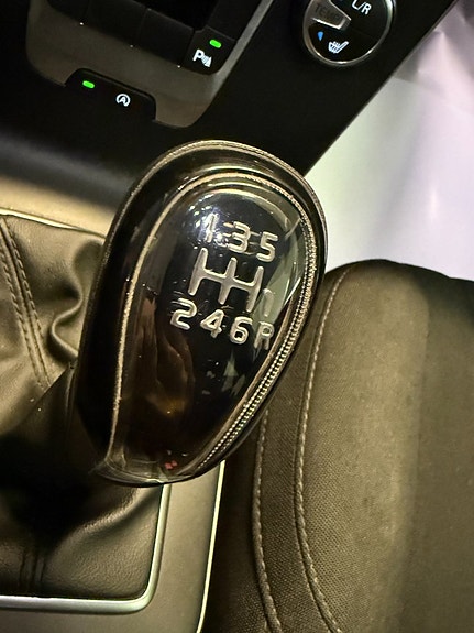 Volvo V40 16 of 18