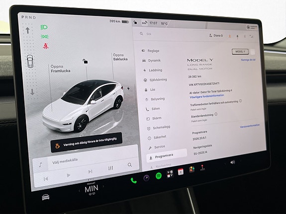 Tesla Model Y 26 of 30