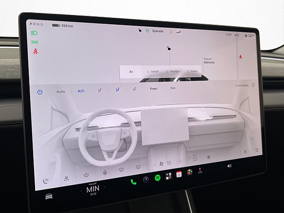 Tesla Model Y 24 of 30
