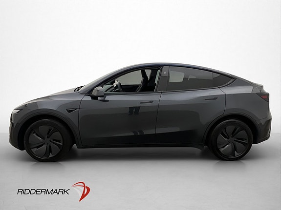 Tesla Model Y 5 of 30