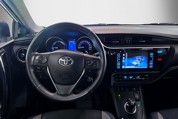 Toyota Auris 10 of 18