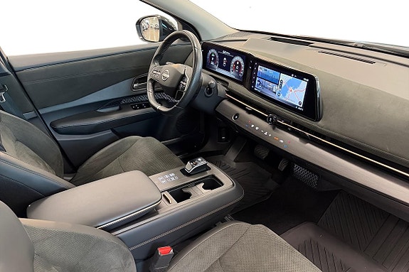 Nissan Ariya 6 of 11