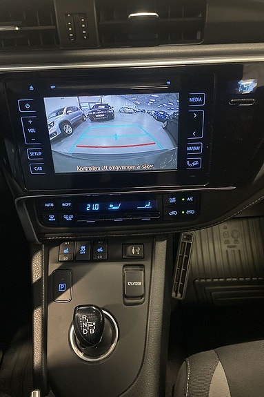 Toyota Auris 13 of 13