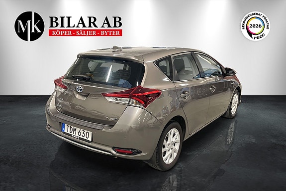 Toyota Auris 5 of 13